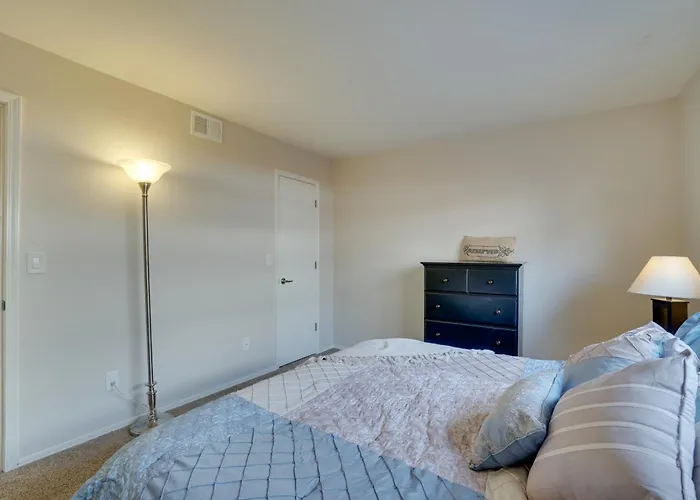 Ferienhaus Townhome W/ Grill ~ 3 Mi To Downtown! *