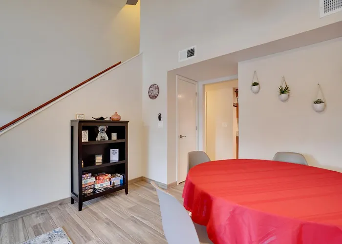 Townhome W/ Grill ~ 3 Mi To Downtown! *