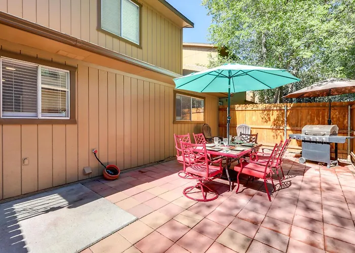 Townhome W/ Grill ~ 3 Mi To Downtown!