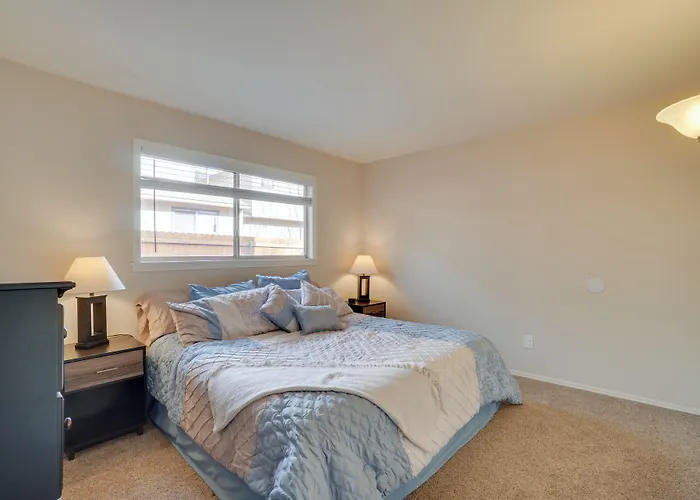 Сasa de vacaciones Townhome W/ Grill ~ 3 Mi To Downtown! *