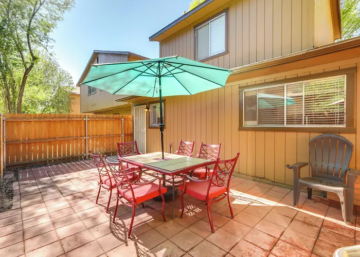 Townhome W/ Grill ~ 3 Mi To Downtown! Сasa de vacaciones Flagstaff