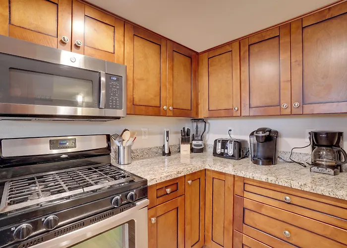 Сasa de vacaciones Townhome W/ Grill ~ 3 Mi To Downtown! *